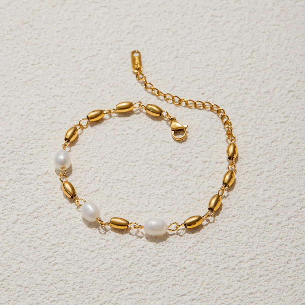 Elara Freshwater Pearl Gold Bracelet