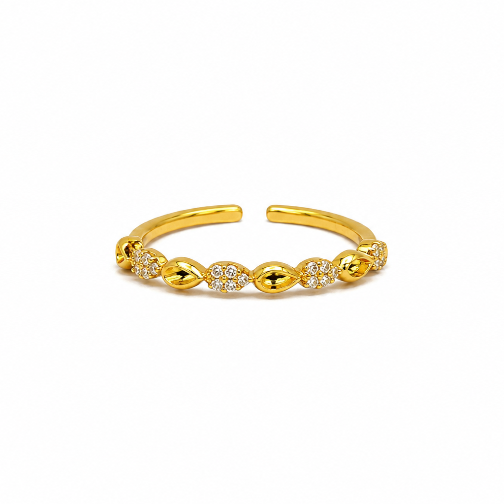 Kiara Twisted Leaf Adjustable Ring