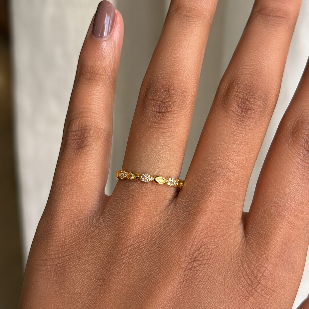 Kiara Twisted Leaf Adjustable Ring