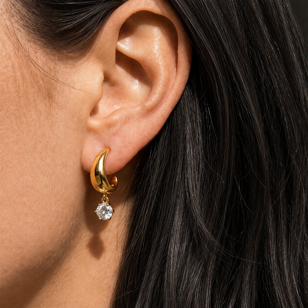 Noémie Sculpted Gold Drop Earrings