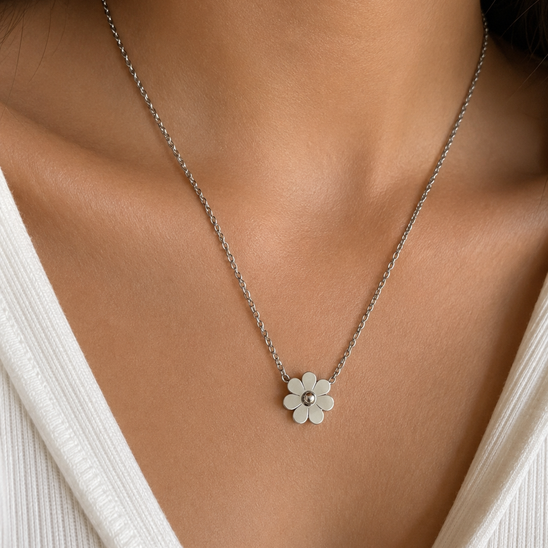 Daisy Floral Silver Necklace