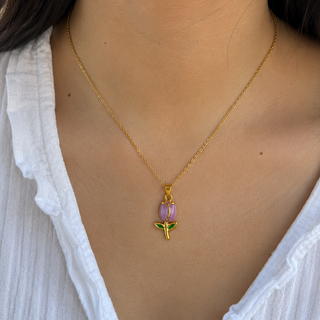 Lissette Tulip Pendant Necklace