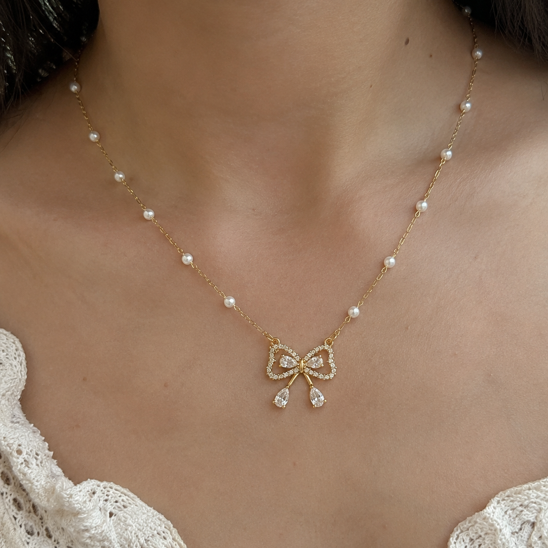 Seraphina Pearl Bow Necklace