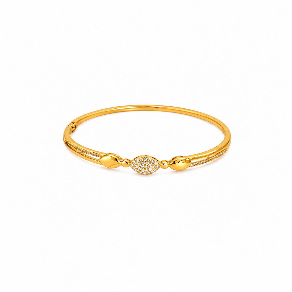 Aurithra Pavé Oval Charm Gold Bracelet