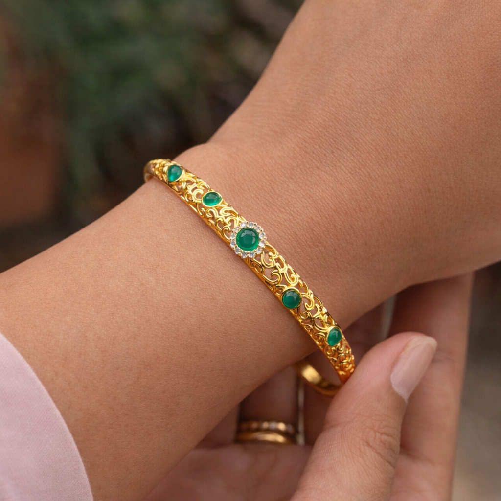 Velyra Vintage Filigree Gold Bangle Bracelet