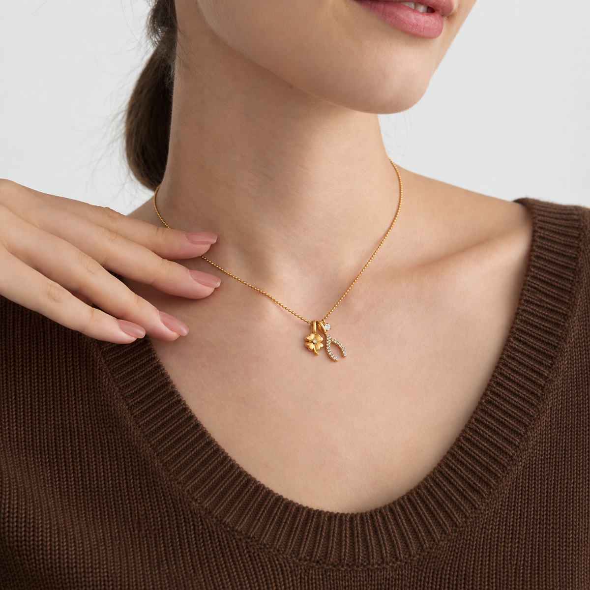 Mila Clover and Horseshoe Charm Necklace