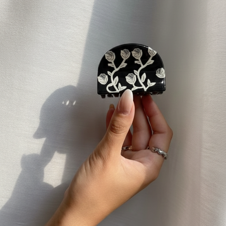 Lomi Floral Claw Clip