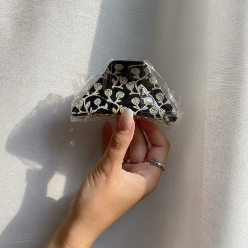 Lilou Floral Claw Clip