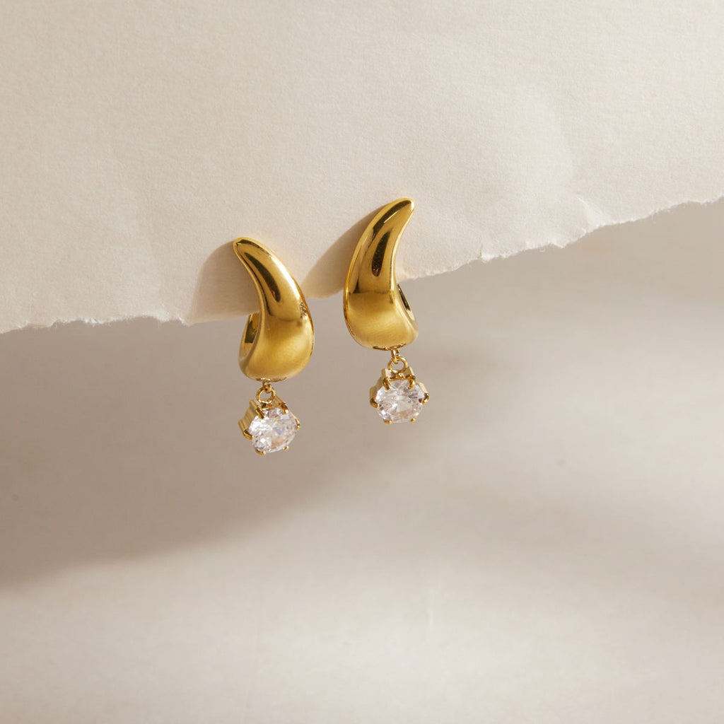 Noémie Sculpted Gold Drop Earrings