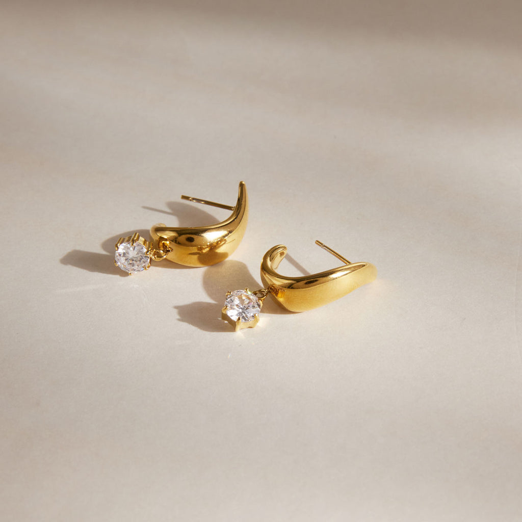Noémie Sculpted Gold Drop Earrings