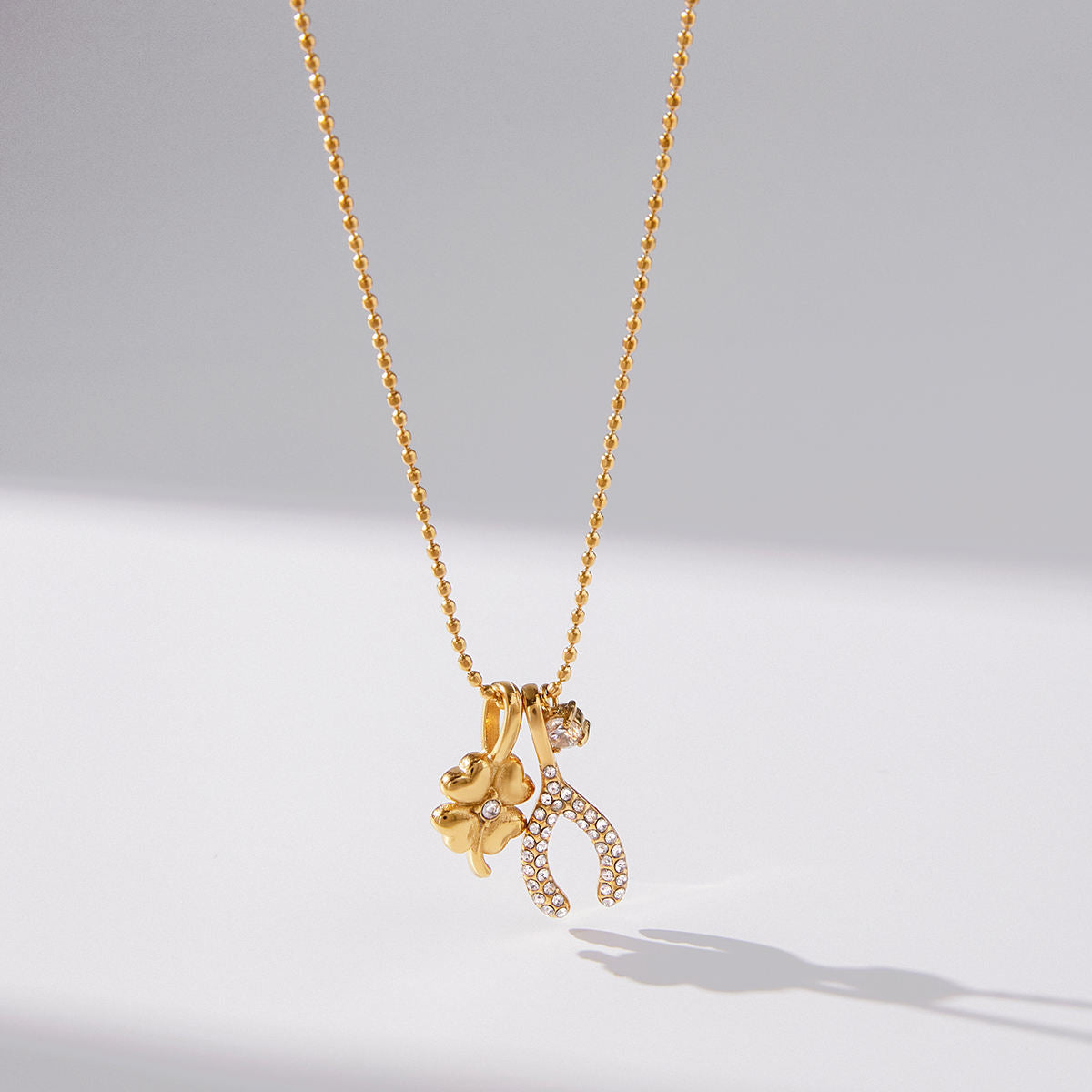 Mila Clover and Horseshoe Charm Necklace