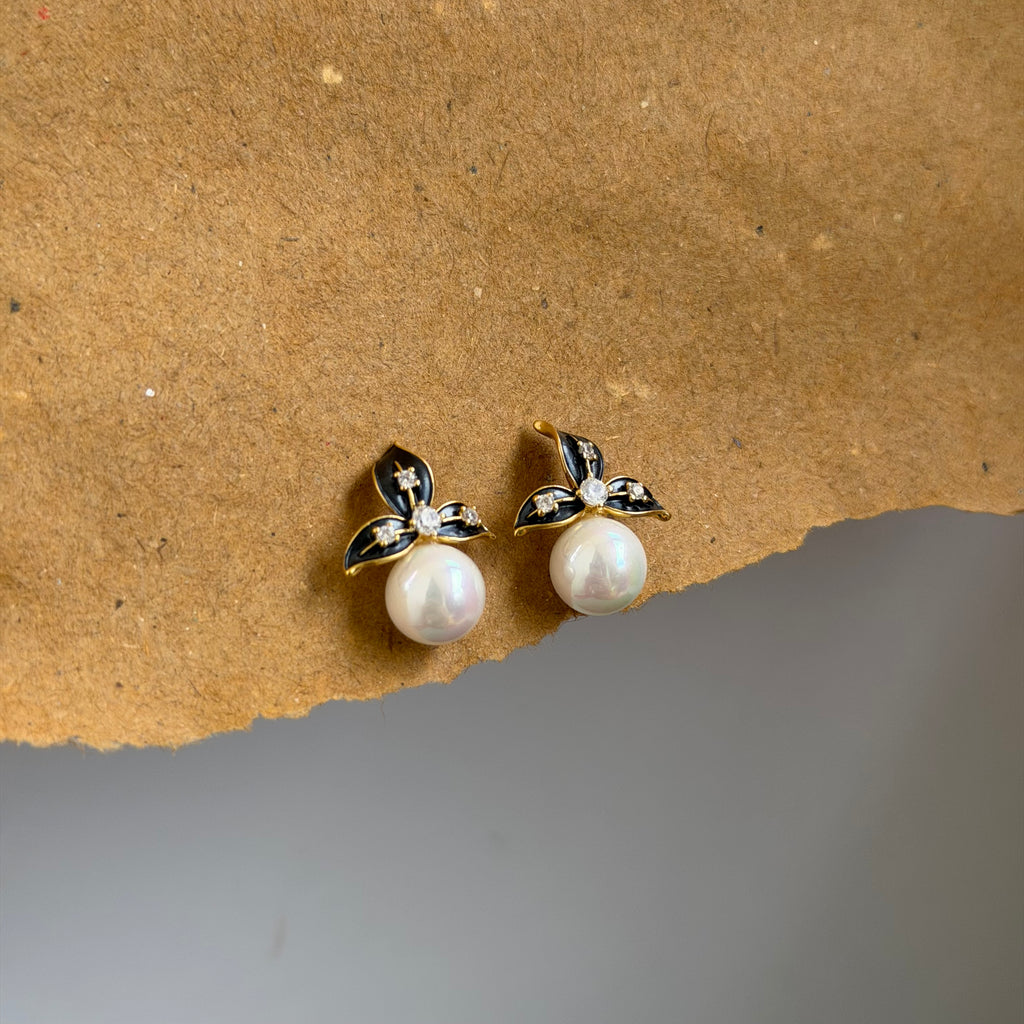 Xenia Black Floral Pearl Earrings